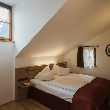 Heritage Szálloda 4*